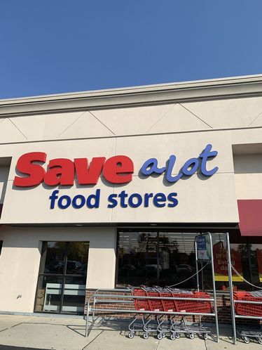 Save-A-Lot Anchored Center: 4900 West Broad Street, Columbus, OH 43228